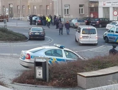 Τσεχία: Συνελήφθη ο ένοπλος ληστής - Ελεύθεροι οι όμηροι